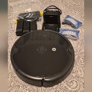 Irobot ROOMBA Smart Robotic Vacuum Cleaner